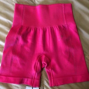 Gymshark Ultra Seamless Shorts in cyber pink